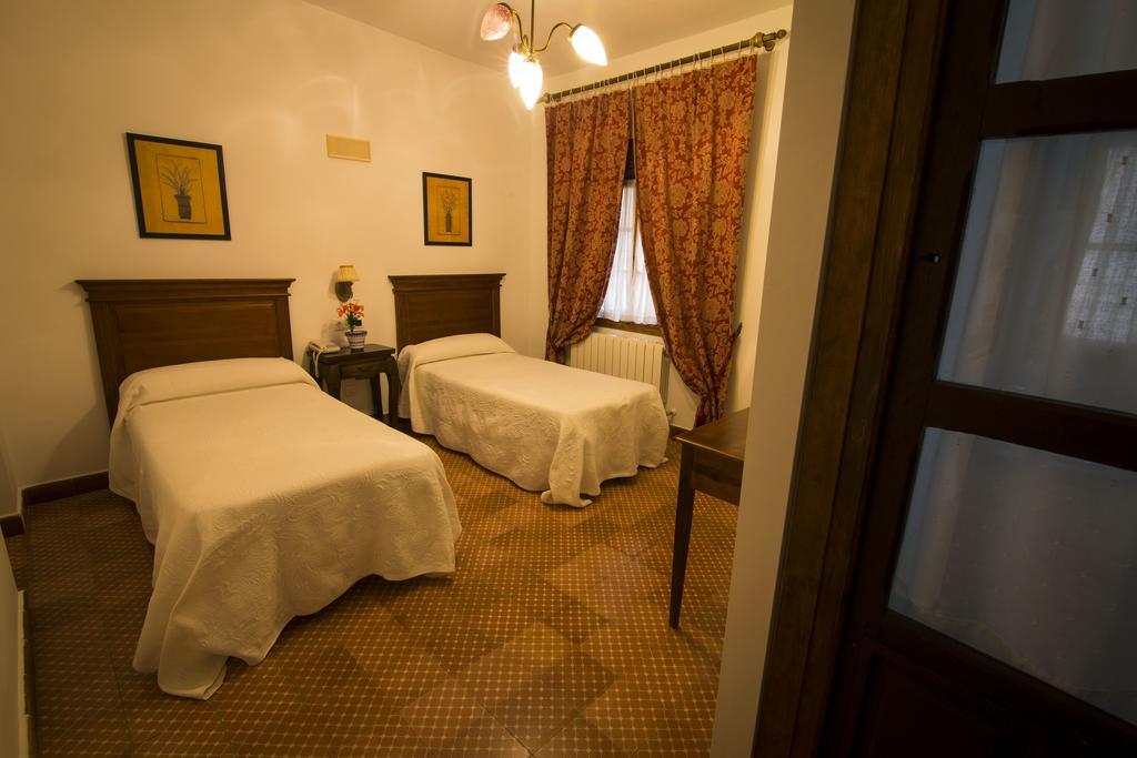 Hospederia Real Casona La Beltraneja Otel Belmonte  Dış mekan fotoğraf